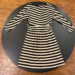 Vince Camuto black/tan striped dress. 3/4 sleeves. Size- small